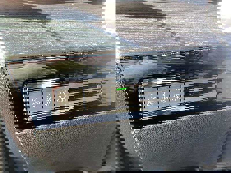 Image Peugeot 〵‸㈨㄰ⴸ⤾ 1.6 225 GT EAT8 Full leds Focal GPS Carplay Caméra Sièges cuir élec chauff à mémoires Régul adapt Cl